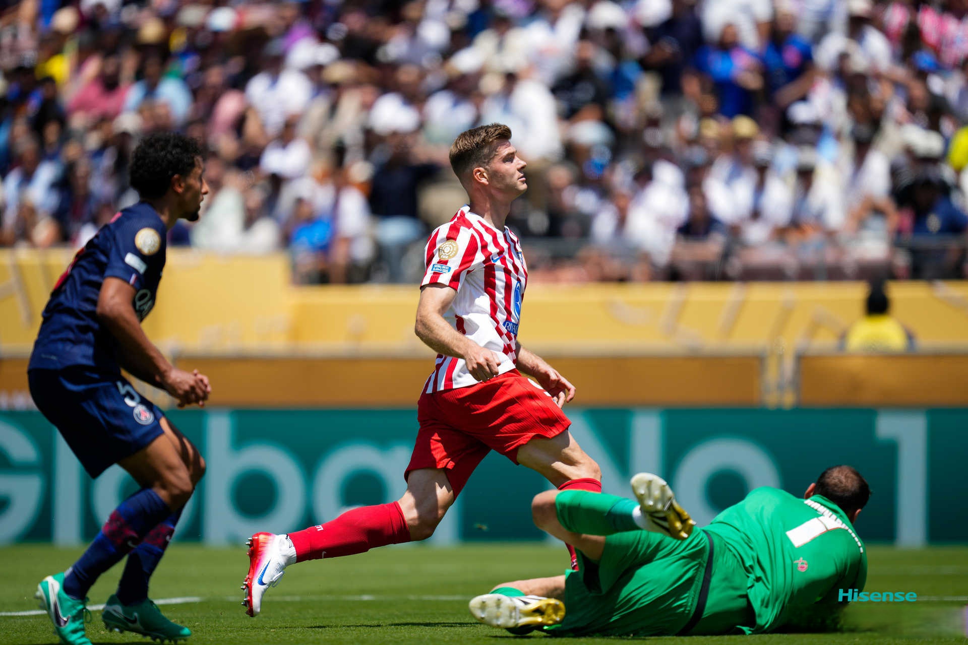 内购破解手游合集包含马赛发布备战花絮，今夜复出首秀，欧联任务艰巨，细节决定成败的词条